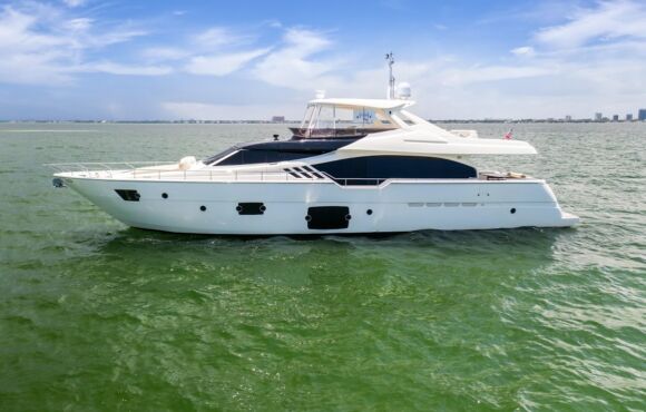 87FT FERRETTI