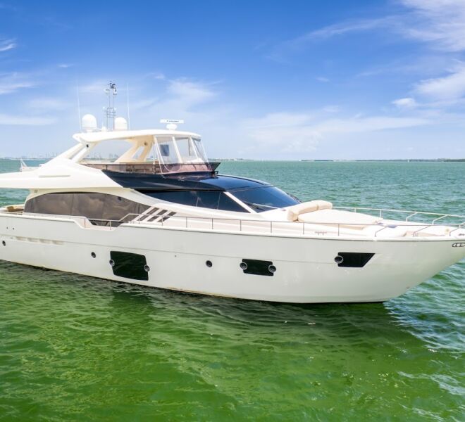 87FT FERRETTI (2)