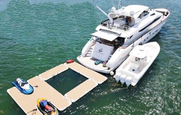 102′ Luxury Yacht