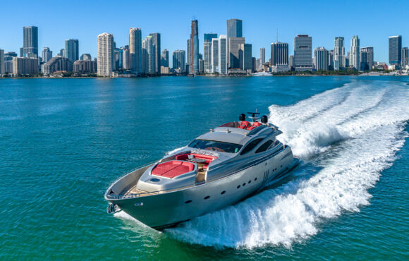 92′ Leopard Yacht